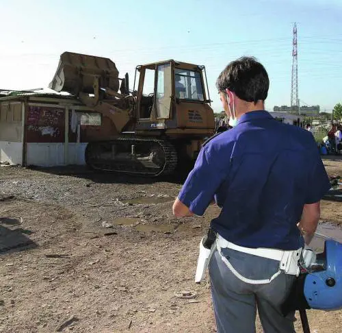 Droga e auto rubate: gli affari dei nomadi