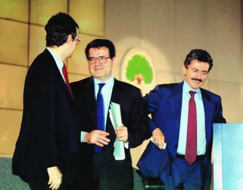 Prodi: «Pensioni, tempi brevi» Berlusconi: cede agli estremisti