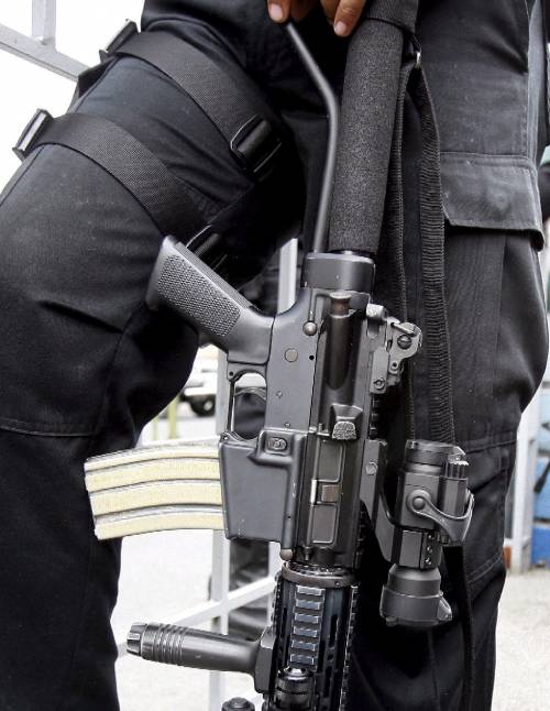 Decapitati dieci soldati 
che cercavano padre Bossi