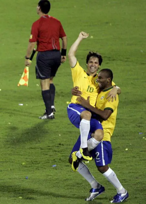 Coppa America: il Brasile batte l'Uruguay ai rigori e va in finale