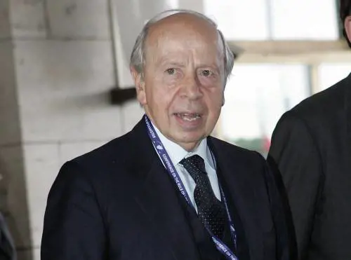 Dini licenzia Rifondazione: "Deve uscire dal governo"