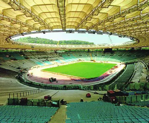 Calcio e violenza, il capo steward 
negli stadi potrà essere armato