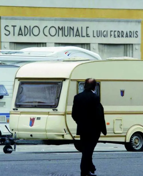 Zingari, lavavetri, lucciole: la Valbisagno trema