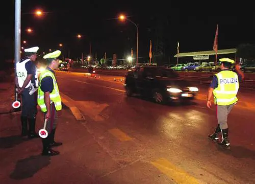 Guida in stato di ebbrezza: diciannove patenti ritirate