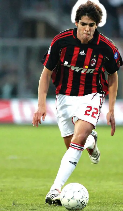 Kakà giura fedeltà al Milan: "Ma non dico per sempre"