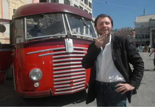 A bordo della vecchia corriera si svelano i tesori della Val Trebbia