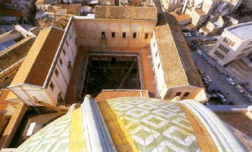 Donna inciampa in chiesa 
Risarcita con 15mila euro