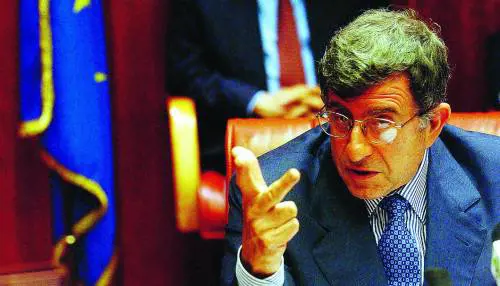 Cellulari, spunta lipotesi del quinto gestore