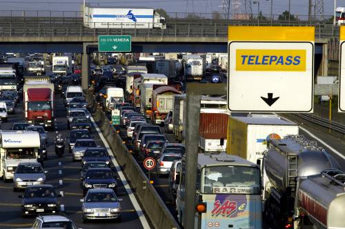 Viaggio lumaca nell’autostrada-trappola