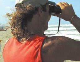 Crisi sotto l’ombrellone e le spiagge restano vuote