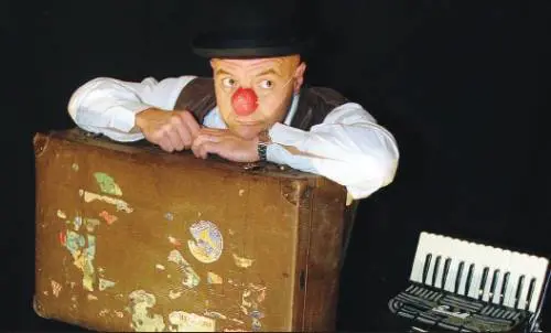 Il comico di "Zelig" fugge dalla Tv per fare il cantastorie dei bambini