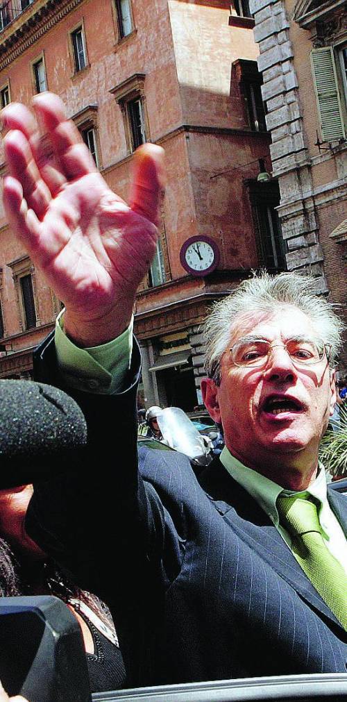 Bossi: "Sciopero fiscale per cacciare Prodi"