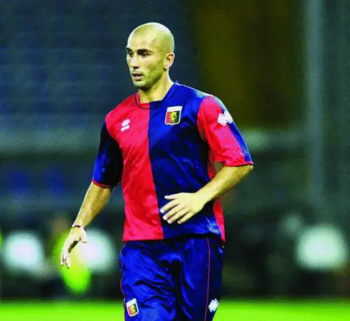 I rossoblù pagano a caro prezzo contro lAscoli di mister Iaconi (3-2) le numerose defezioni in difesa e a centrocampo. Non bastano i gol di Di Vaio e Papa Waigo Trasferta amara: Genoa fuori dalla Coppa Italia