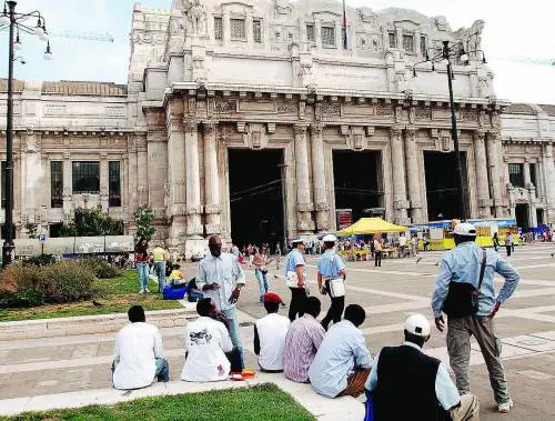 Droga, test e controlli dei ghisa fuori dai locali