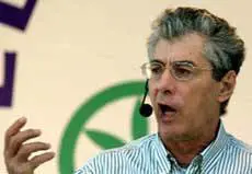 Bossi: "Niente  sciopero fiscale  
ma  protesta in cinque tappe"