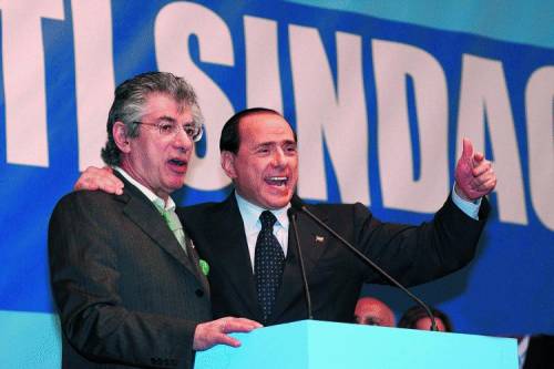 Fisco, Berlusconi frena Bossi: sì alla protesta, ma in piazza