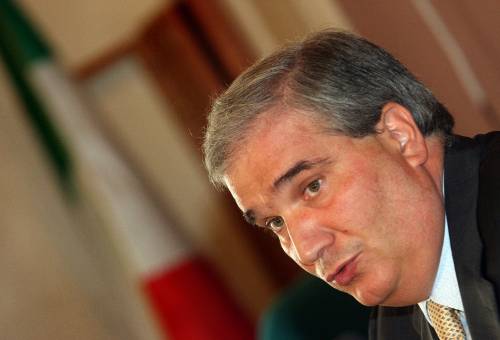 "Troppi fannulloni? Fioroni guardi nel suo ufficio"