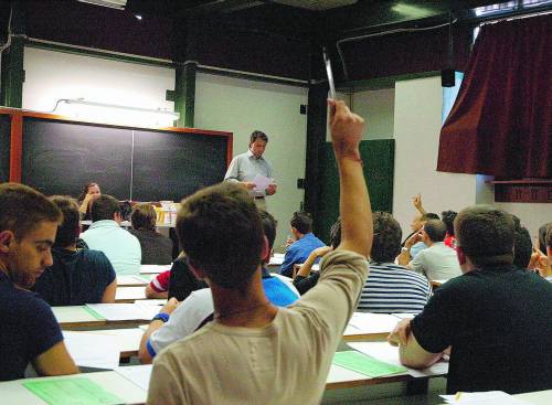 Università, il caos dei test sbagliati A Salerno confuso Pertini con Leone