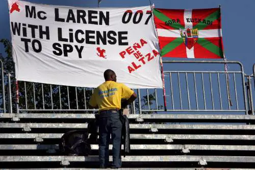 F1, un dossier inchioda la McLaren