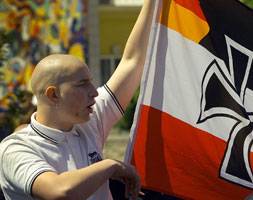 Neonazisti, perquisizioni in tutta Italia