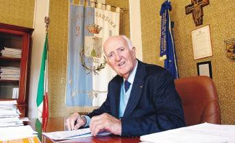 Sindaco da 55 anni: "De Gasperi morì senza casa, oggi hanno l’attico gratis"