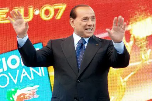 Berlusconi ottimista sul ko del governo: "Crisi entro l’anno"