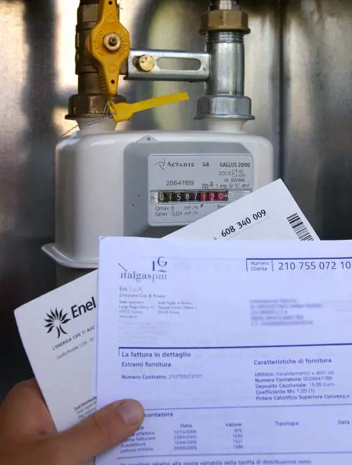 A ottobre ecco la stangata 
su luce e gas: 26 euro in più