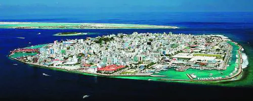 Bomba contro i turisti alle Maldive: 12 feriti