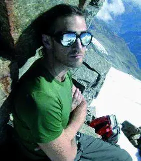 In vetta al Kilimanjaro con una gamba sola