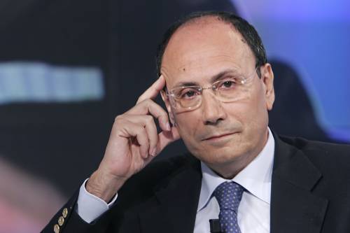 Il centrodestra accusa il governo: "Finalmente ha svelato la truffa"