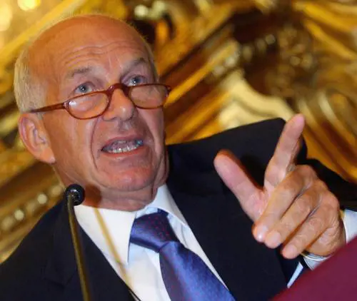 Costi politica, da Marini 
e Bertinotti stop al governo