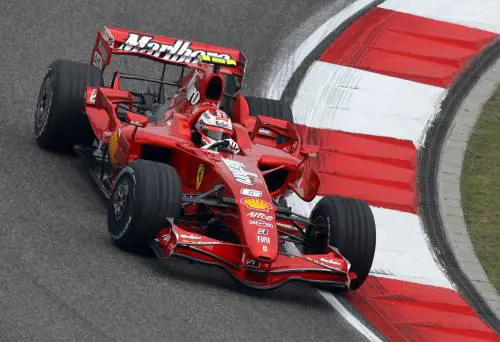 Raikkonen domina le libere
