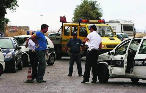 «Subito le armi ai vigili urbani»