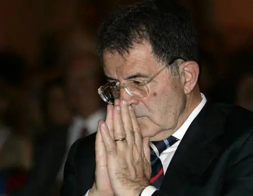 Anche il "Corriere" molla Prodi
"Meglio le elezioni anticipate"