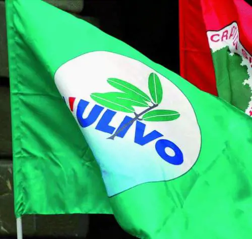 «Ecco come lUlivo  volta le spalle al ponente rosso»