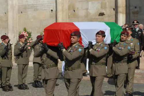 Insulti per lo 007 rapito e ucciso in Afghanistan