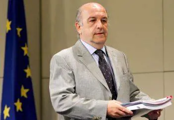 Almunia: "L'Italia ha il debito più alto. Subito il risanamento"