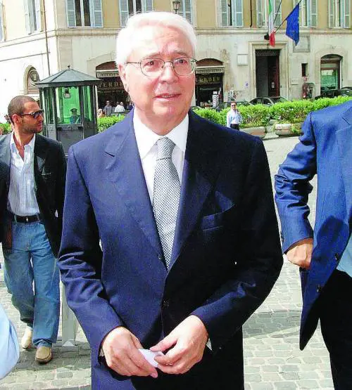 Mediobanca stringe i tempi: nuovi soci entro fine mese