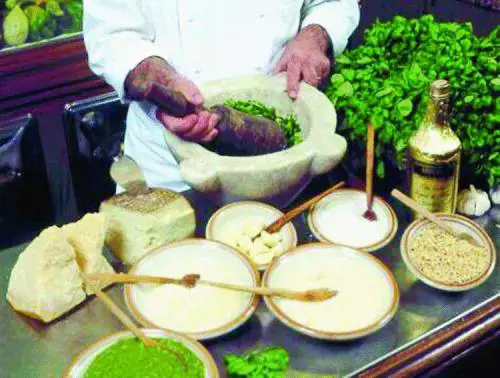 Pesto, specialità e ricette tipiche in tavola al Ducale