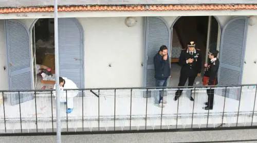 Rapinata coppia di anziani 
Donna uccisa a bastonate