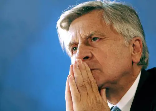 Monito della Bce: "Risanamento lento"