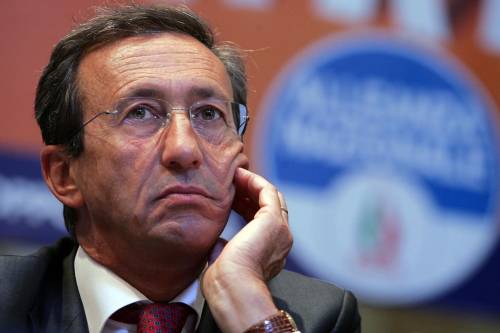 Immigrati, Fini: "Integrati o espulsi"