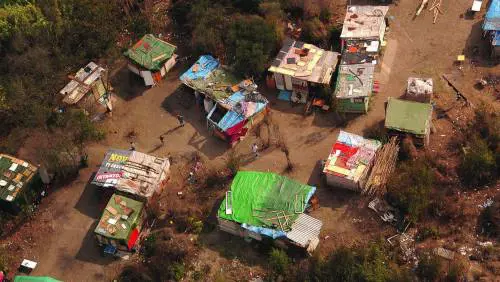 An in volo sui campi nomadi Fini: «Sono fuori controllo»