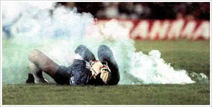 Bisturi e pomodoro: la finta di Rojas