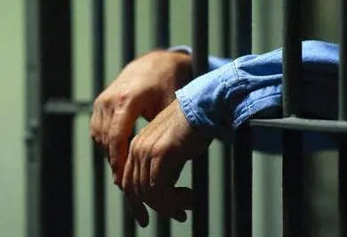 Criminali liberi e prigioni vuote