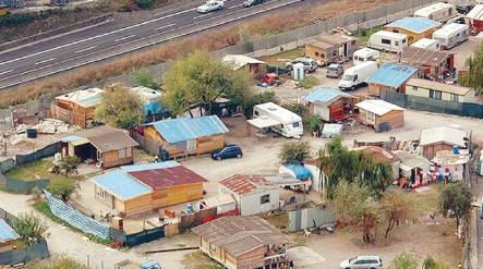 Veltroni nasconde le baracche dei rom