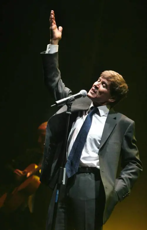 Morandi: "E pensare che come  cantante non sono niente di  speciale"