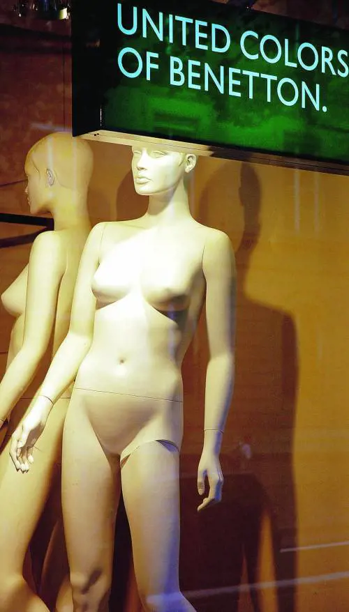 LIran sveste Benetton: «I suoi jeans ci spiano»