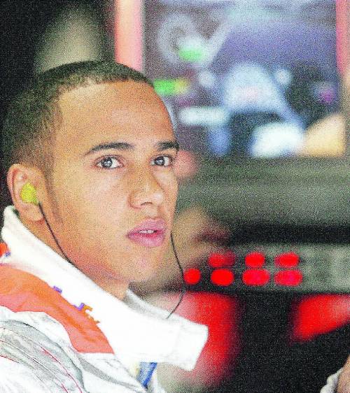 Hamilton vola Solo la McLaren lo mette nei guai