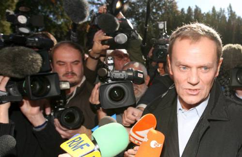 Polonia, Tusk è in vantaggio 
sconfitta del premier Kaczynski